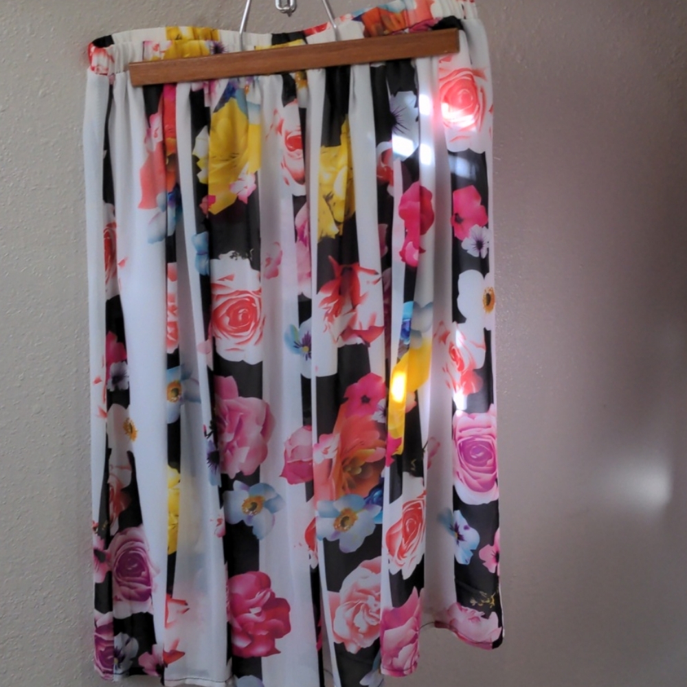 Pleated skirt